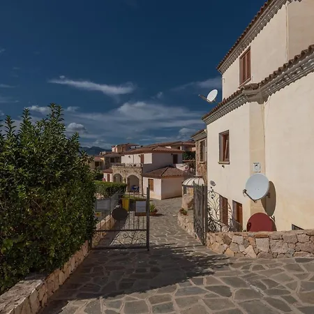 Stunning Bouganvillage N1306 * Tanaunella